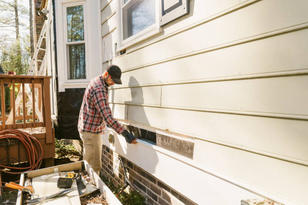 Trusted Storm Damage Siding Repair service in Frankfort, IL - Creative Siding